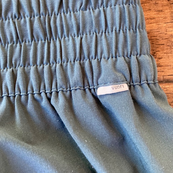 Vuori Women’s Blue Green Villa Jogger Sz Medium Athleisure travel - Picture 3 of 10